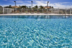Holiday Inn Express & Suites Fort Pierce West