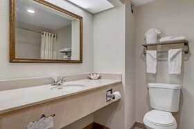 Hutchinson Island Plaza Hotel & Suites