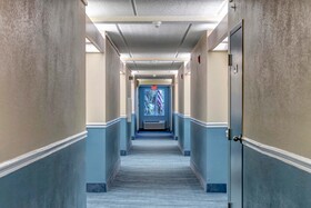 Hutchinson Island Plaza Hotel & Suites