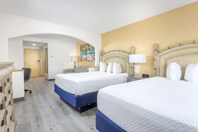 Hutchinson Island Plaza Hotel & Suites