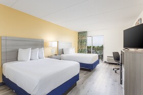 Hutchinson Island Plaza Hotel & Suites