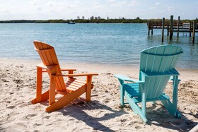 Hutchinson Island Plaza Hotel & Suites