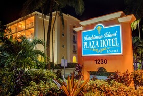 Hutchinson Island Plaza Hotel & Suites