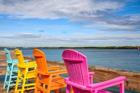 Hutchinson Island Plaza Hotel & Suites