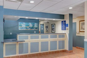 Hutchinson Island Plaza Hotel & Suites