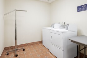 Hutchinson Island Plaza Hotel & Suites
