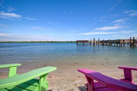 Hutchinson Island Plaza Hotel & Suites