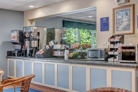 Hutchinson Island Plaza Hotel & Suites