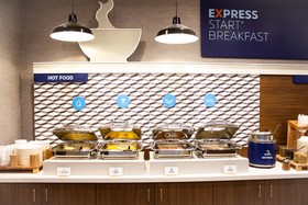 Holiday Inn Express & Suites Gainesville I-75