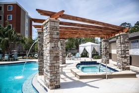 Holiday Inn Express & Suites Gainesville I-75