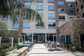 Holiday Inn Express & Suites Gainesville I-75