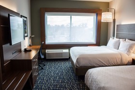 Holiday Inn Express & Suites Gainesville I-75