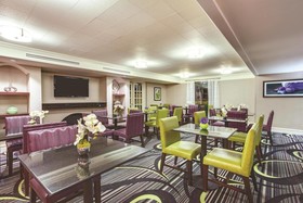 Days Inn by Wyndham Gainesville University I-75