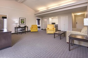 Days Inn by Wyndham Gainesville University I-75