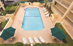 Days Inn by Wyndham Gainesville University I-75