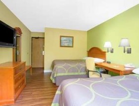 Super 8 by Wyndham Gainesville