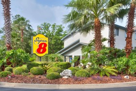 Super 8 by Wyndham Gainesville