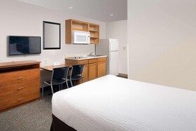 WoodSpring Suites Gainesville I-75