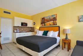Knights Inn Hallandale