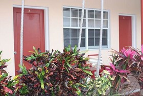 Beach & Town Motel