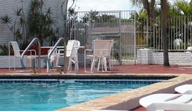 Beach & Town Motel
