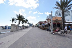 Hollywood Beach Inn
