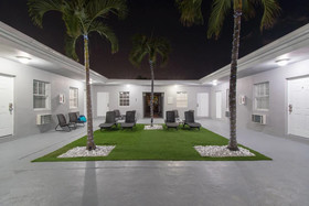 Hollywood Beach Inn