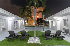 Hollywood Beach Inn