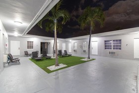 Hollywood Beach Inn