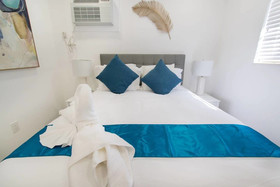 Hollywood Beach Inn