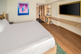 Dolce by Wyndham Hollywood
