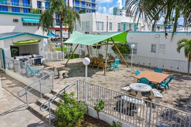 Hollywood Beachside Boutique Suites