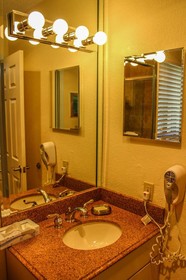 Hollywood Sands Resort