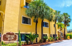 Hollywood Sands Resort