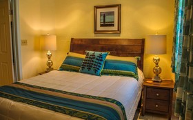 Hollywood Sands Resort
