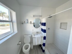 Shore View Hotel