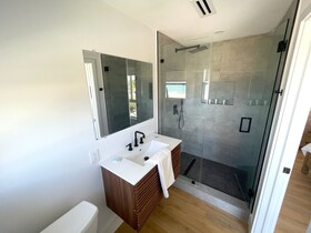 Shore View Hotel