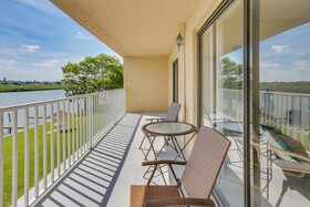 Bayshore Yacht & Tennis Club Luxury Condominiums