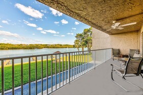 Bayshore Yacht & Tennis Club Luxury Condominiums