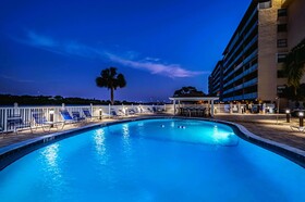 Bayshore Yacht & Tennis Club Luxury Condominiums