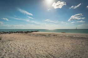 Bayshore Yacht & Tennis Club Luxury Condominiums