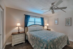 Bayshore Yacht & Tennis Club Luxury Condominiums