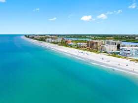 Bayshore Yacht & Tennis Club Luxury Condominiums