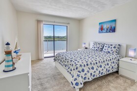 Bayshore Yacht & Tennis Club Luxury Condominiums