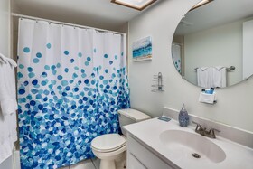 Bayshore Yacht & Tennis Club Luxury Condominiums
