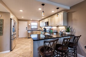 Bayshore Yacht & Tennis Club Luxury Condominiums