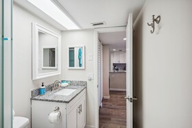 Bayshore Yacht & Tennis Club Luxury Condominiums