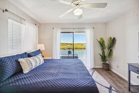 Bayshore Yacht & Tennis Club Luxury Condominiums