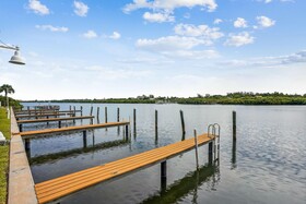 Bayshore Yacht & Tennis Club Luxury Condominiums
