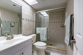Bayshore Yacht & Tennis Club Luxury Condominiums